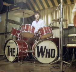 Click to view larger version. 2 March 1967, Marquee Club, London, with three toms. (Photo: SoundCityChris)