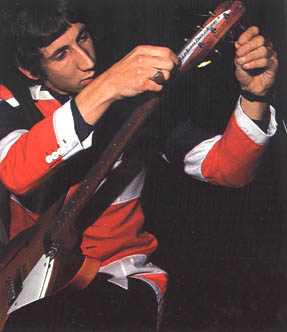 Restringing a Rickenbacker Rose Morris Co., Ltd., 1997.