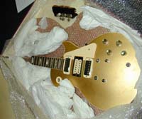 Pete’s Gold top: unnumbered prototype three-pickup model, destroyed. Owned by the Victoria & Albert Museum, London. Courtesy whocollection.com.